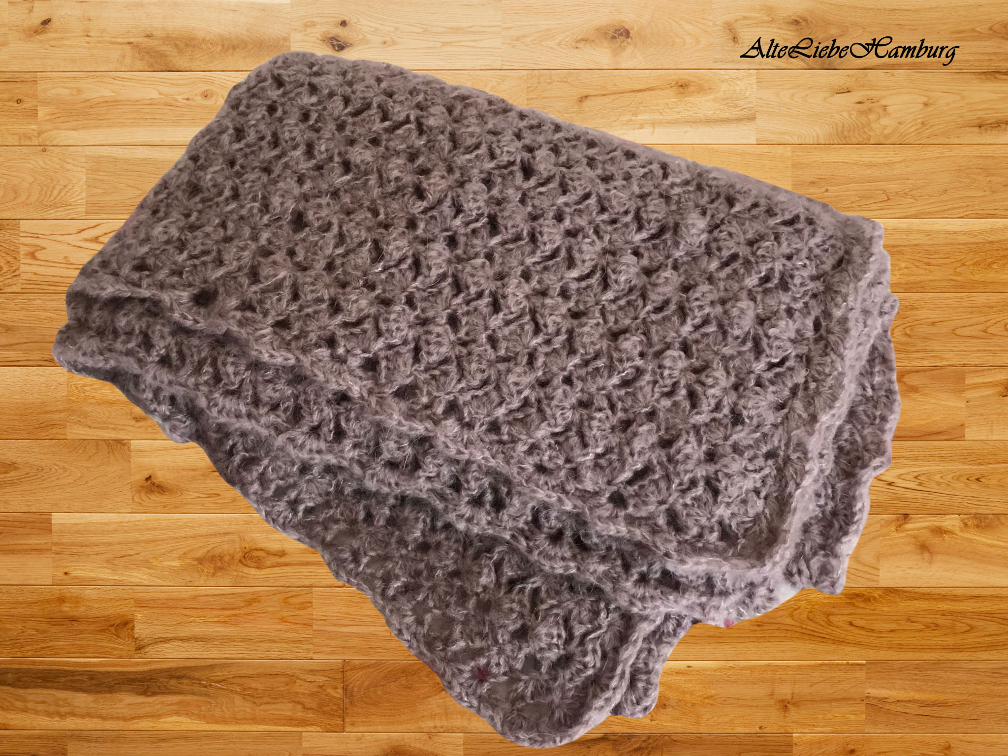 Leichte Tagesdecke Grau-Braun Mohair-Mix in Größe 135 x 110 cm – Bild 2