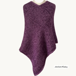 Handgestrickter Poncho in Pflaume-Lila, AlteLiebeHamburg